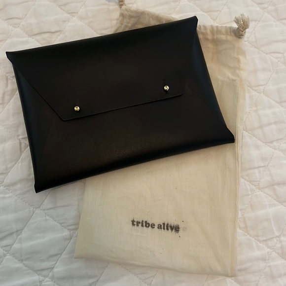 tribe alive Handbags - NWT Tribe Alive black leather clutch